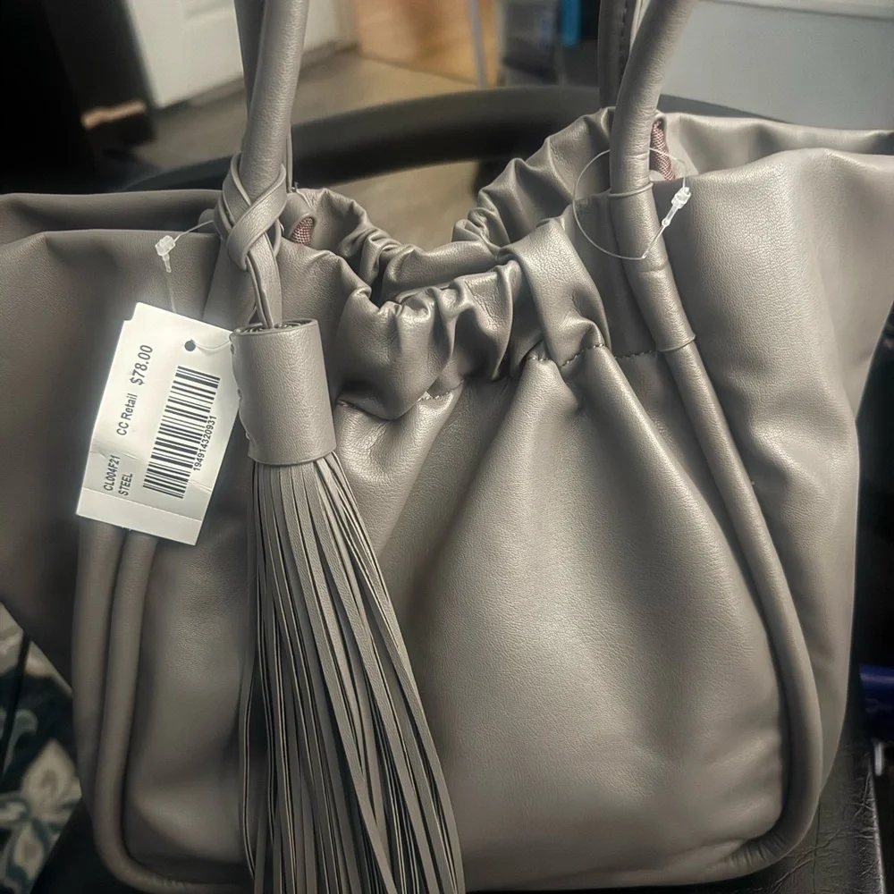 Elegant Gray Women's Handbag - Picture 2 of 14